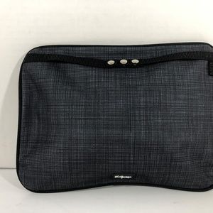 Thirty One Pocket- A- Tote Black Cross Pop